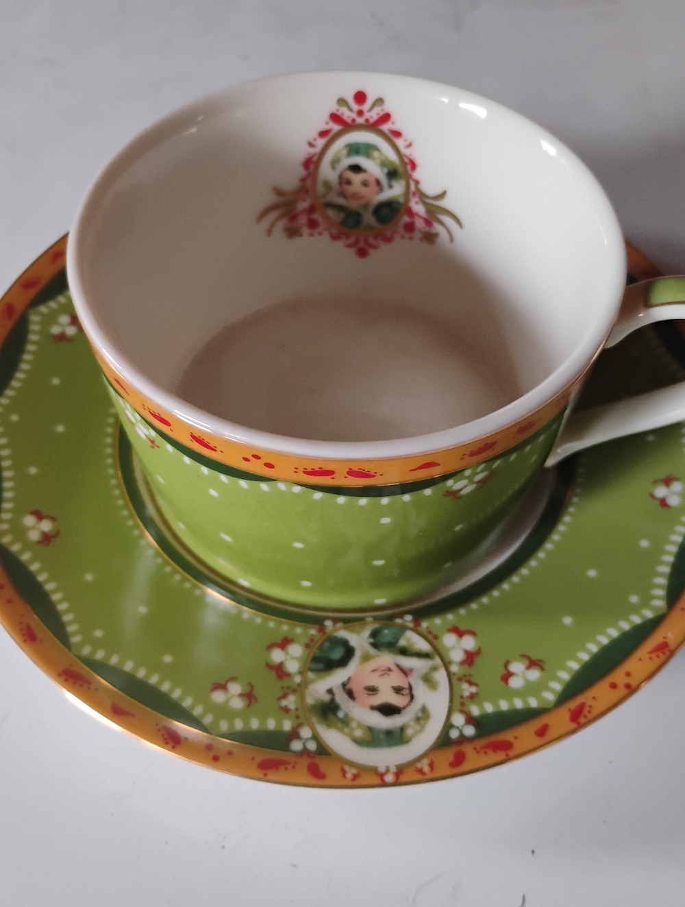 2003 Avon Honor Society Mrs. P.F.E. Albee Commemorative Teacup and Saucer Set